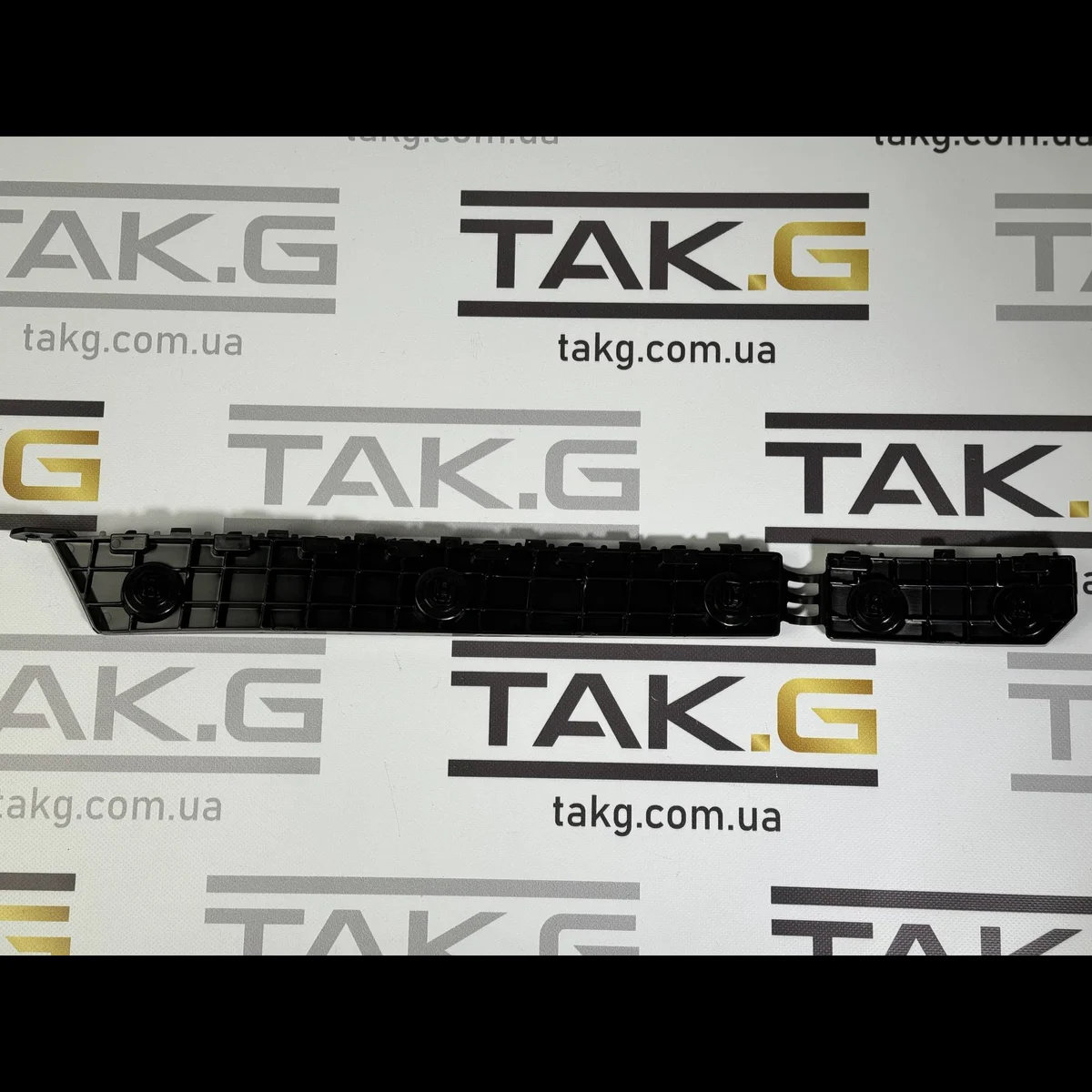 Кронштейн заднього бампера лівий