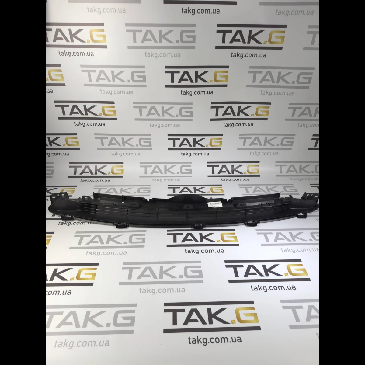 Решітка переднього бампера