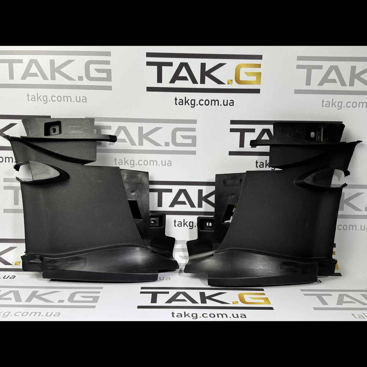 Повітропровід бампера переднього лівого