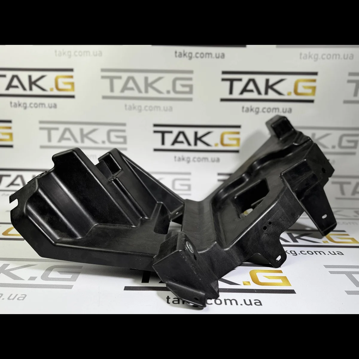 Кронштейн фари правий (шахта)