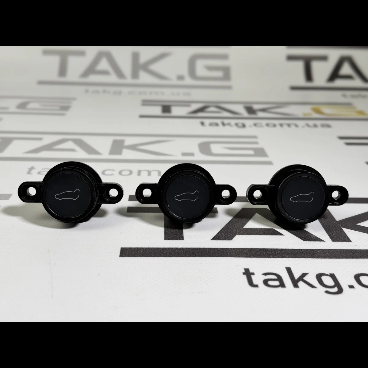 Кнопка закриття кришки багажника