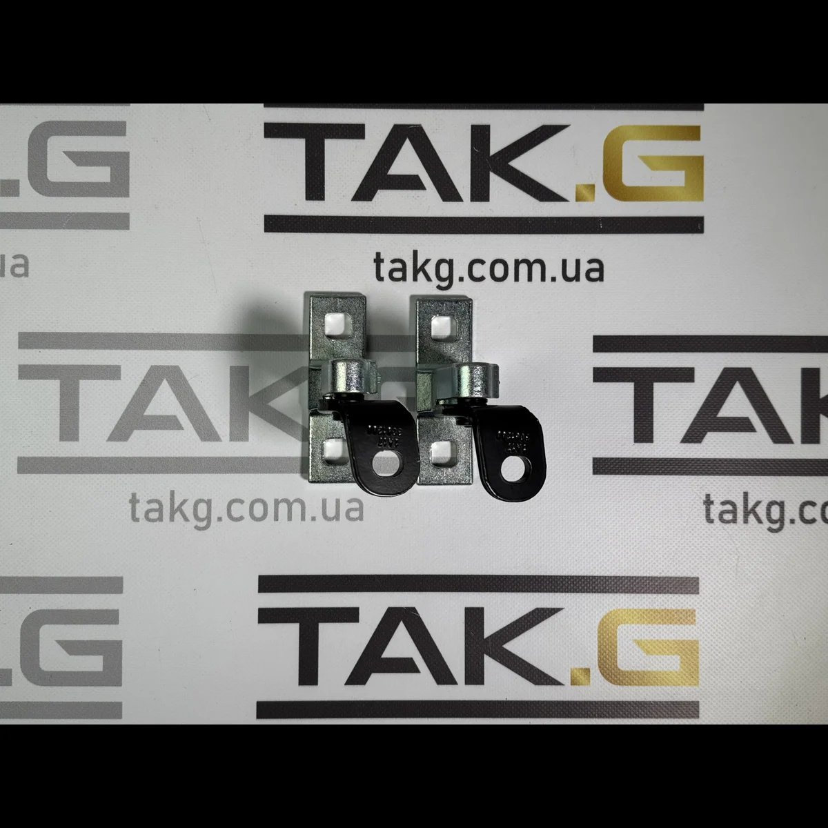 Петля двері задньої правої дверки верхня