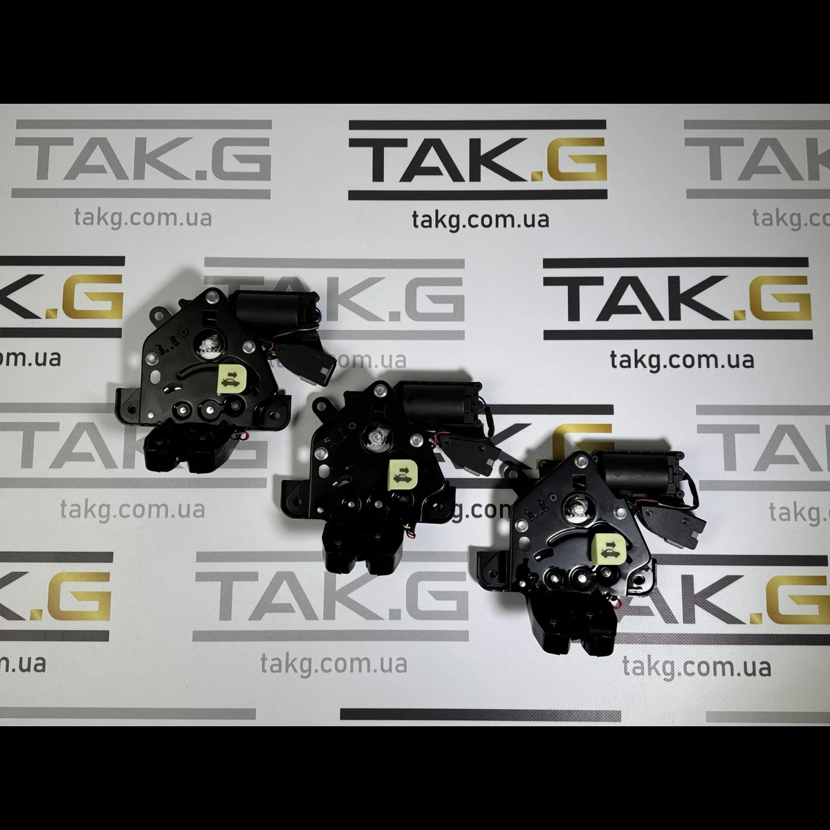 Замок кришки багажника