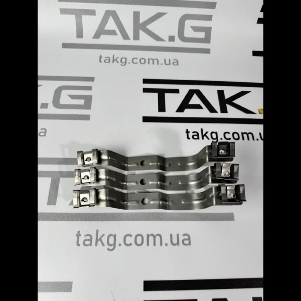 1104541-00-B: Кронштейн переднього правого підкрилка - Фото 1