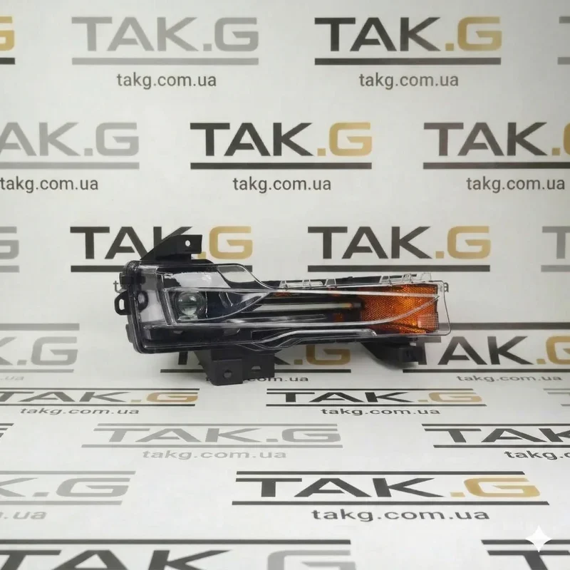 1077392-00-F: Противотуманна фара права Європа - Фото 1