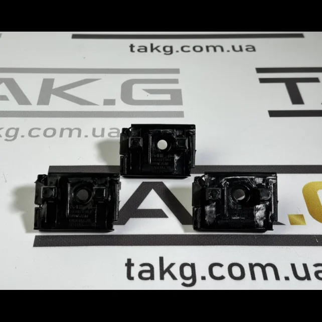 1084171-00-F: Кронштейн переднього крила лівий - Фото 1