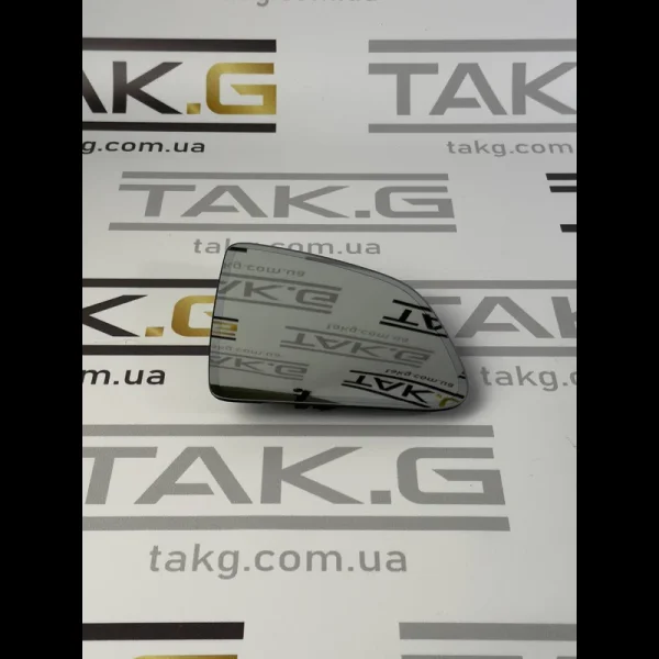 1609854-00-A: Вкладиш дзеркала правий - Фото 1