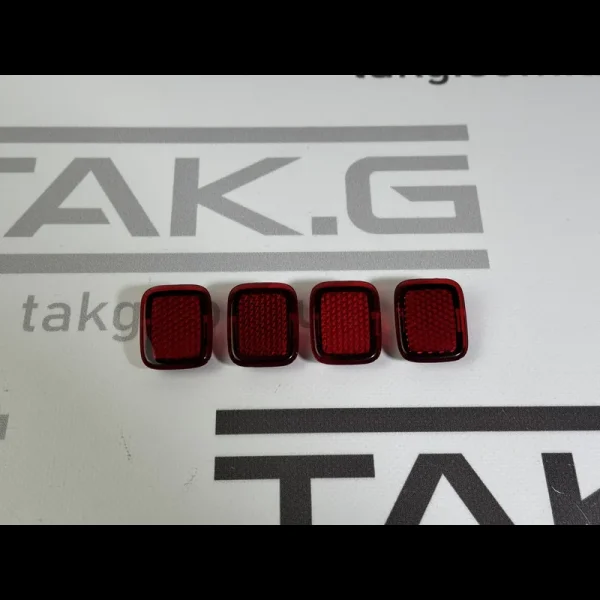 1085105-00-E: Відбивач (катафот) дверей передніх - Фото 1