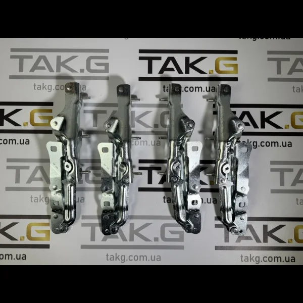 1092820-00-E: Петля кришки багажника ліва ДО РЕСТ - Фото 1