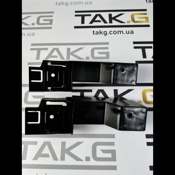 1711756-00-D: Кронштейн телевизора правый - Фото 1