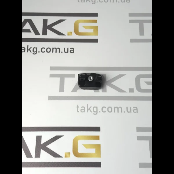 1493772-00-B: Кронштейн переднього бампера квадратний лівий - Фото 1