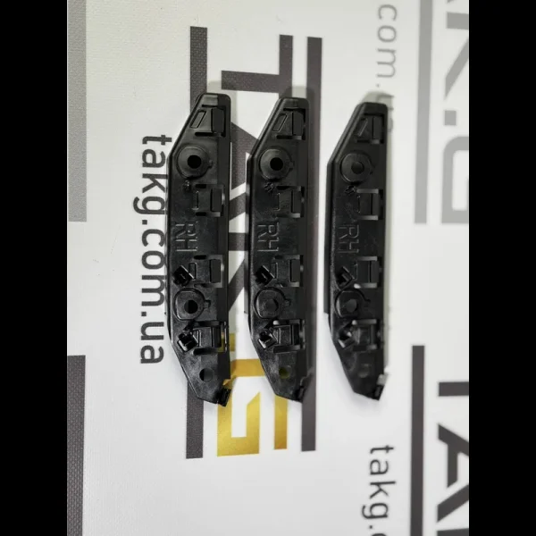 1084182-00-E: Кронштейн напрямна бампера правий - Фото 1