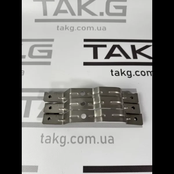 1104540-00-B: Кронштейн переднього лівого підкрилка - Фото 1