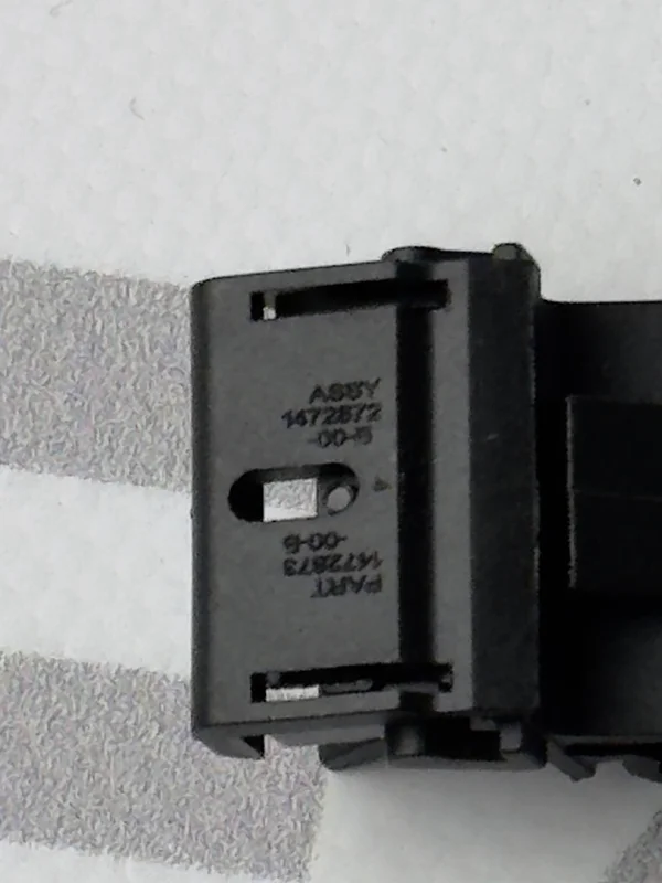 1472872-00-C: Клипса переднего багажника (корыта) - Фото 1