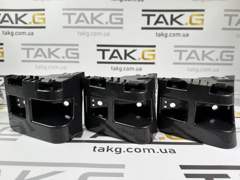 1506968-00-E: Кронштейн заднього ліхтаря лівий - Фото 1