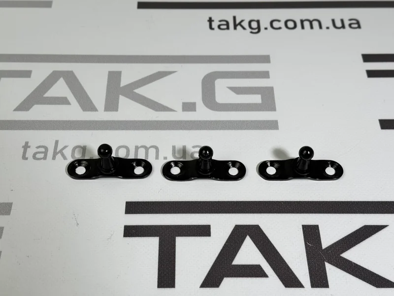 1500499-00-D: Кронштейн амортизатора кришки багажника - Фото 1