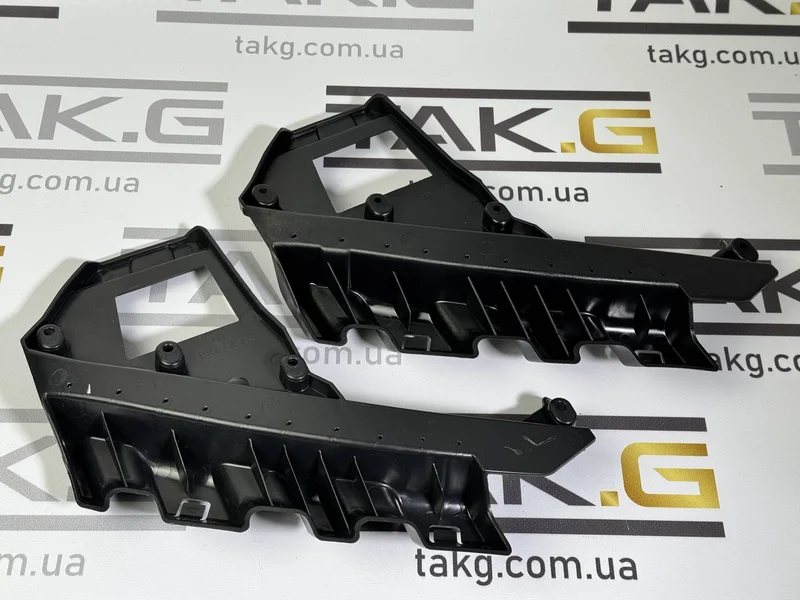 1077372-10-B: Кронштейн фари правий - Фото 1 | TAK.G 1077372-10-B: Кронштейн фари правий - Фото 1