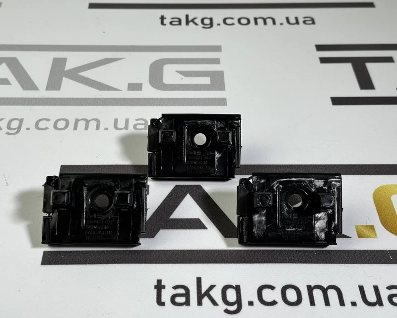 1084171-00-F: Кронштейн переднього крила лівий - Фото 1 | TAK.G 1084171-00-F: Кронштейн переднього крила лівий - Фото 1