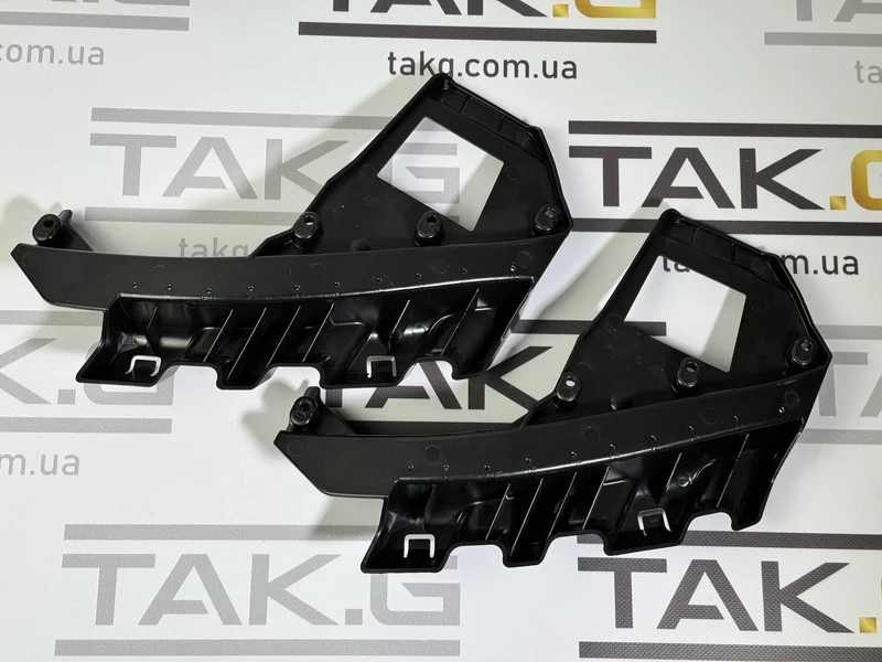 1077371-10-B: Кронштейн фари лівий - Фото 1