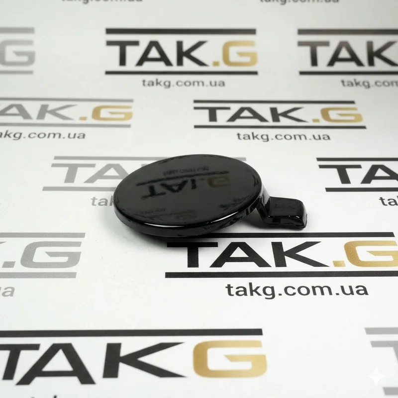 1493746-01-A: Заглушка крюка переднього бампера чорна - Фото 1