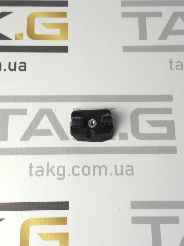 1493773-00-B: Кронштейн переднього бампера квадратний правий правий - Фото 1