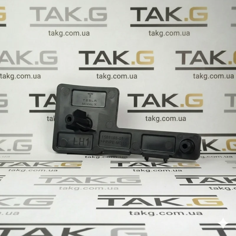 1588189-01-A: Кронштейн ПТФ правый - Фото 1